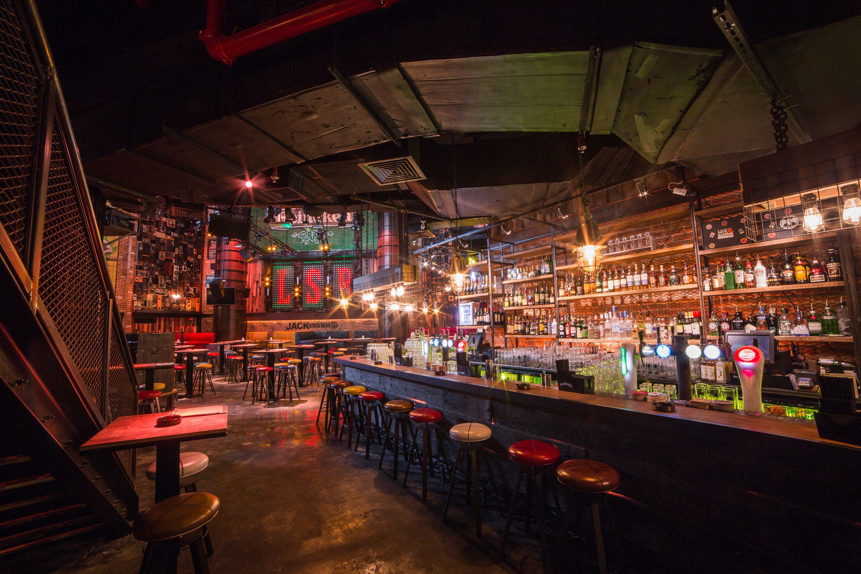 Broadway Interiors The new Lock, Stock and Barrel based at the Rixos